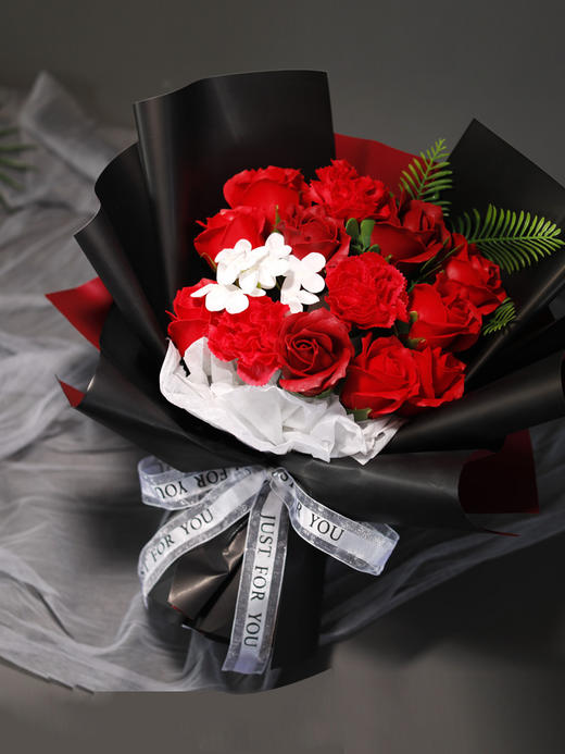 康乃馨花束送爱人妈妈老师生日礼物送女生玫瑰送长辈花束 商品图9