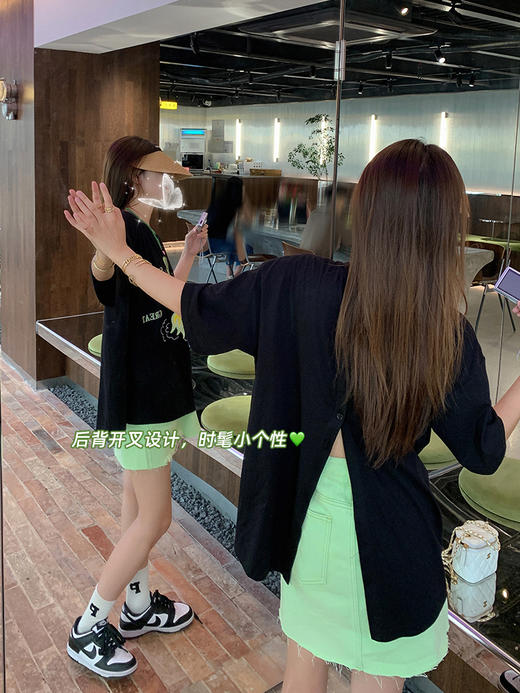 <曾小咸推荐> 微信粉丝秒杀专场 仅此今天 活动结束下架 绿色高腰牛仔短裙 日常119.00 立减59.01 秒杀59.99！！ 商品图3