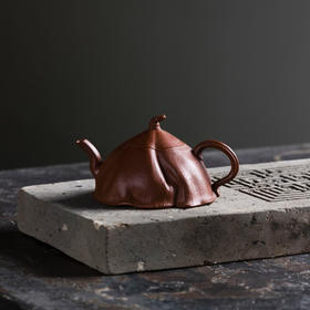 出尘  |  荷田田  红降坡泥 紫砂壶