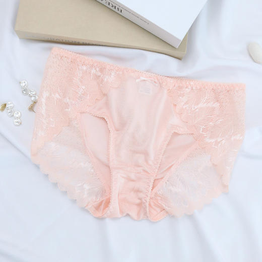TG-TG01S133春夏真丝内裤女 蕾丝性感三角内裤透气舒适包臀中腰短裤 商品图7