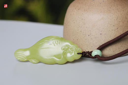 和田黄玉龙鱼吊坠 商品图0