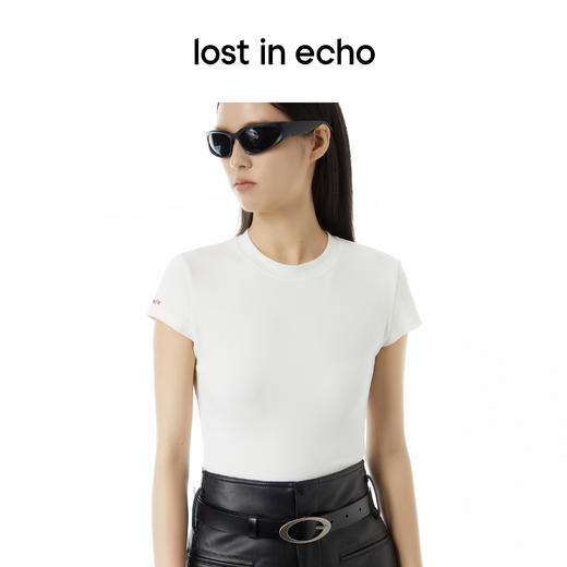 lost in echo设计师品牌Aliz系列logo刺绣弹力简约修身短款T恤女 商品图0