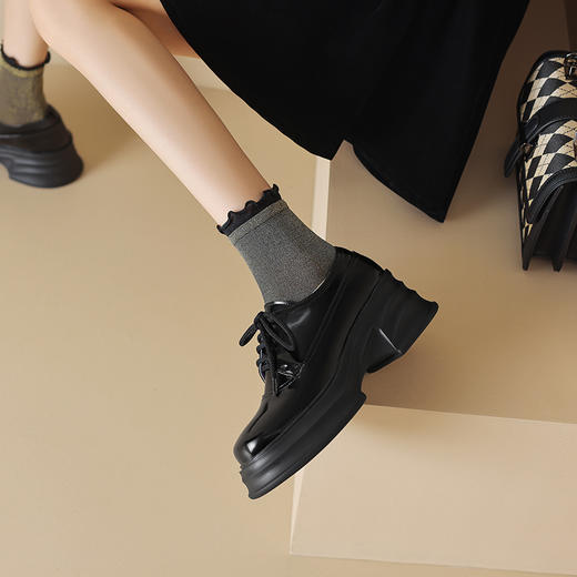 时尚减龄，耐磨防滑橡胶底厚底撞色真皮单鞋HB-9003 商品图7