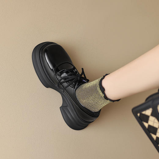 时尚减龄，耐磨防滑橡胶底厚底撞色真皮单鞋HB-9003 商品图9