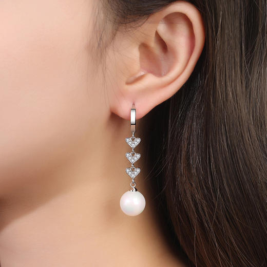 SWZH-EH726心形珍珠耳环休闲款长款心连心镶钻耳坠新款个性通勤耳饰 商品图3