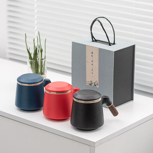 「数款可选！礼盒装」陶瓷杯带盖茶水分离杯过滤泡茶水杯木柄办公杯新中式礼品餐饮用具 商品图1