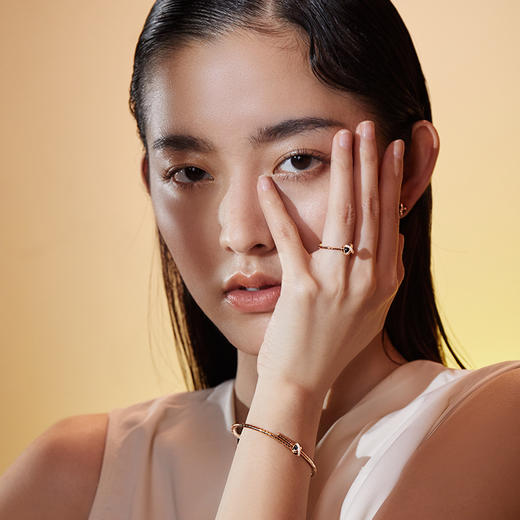 ［结·锁系列］18K玫瑰金镶钻黑玉髓戒指 商品图2