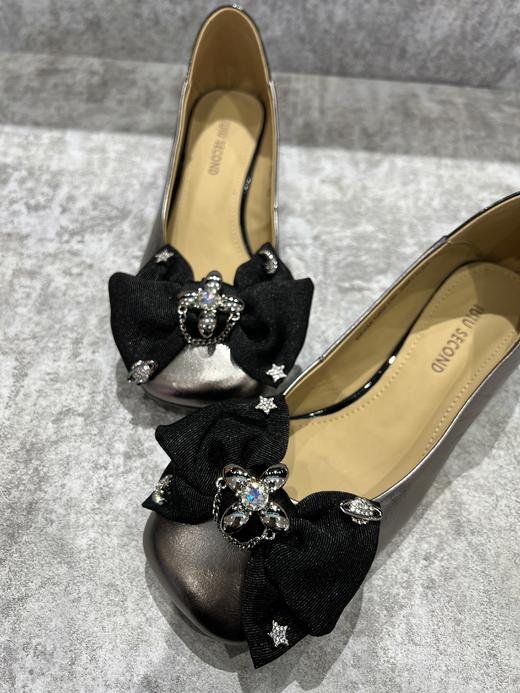 IUIU SECOND 新款娃娃头大蝴蝶结钻饰单鞋U23AE12621 商品图3