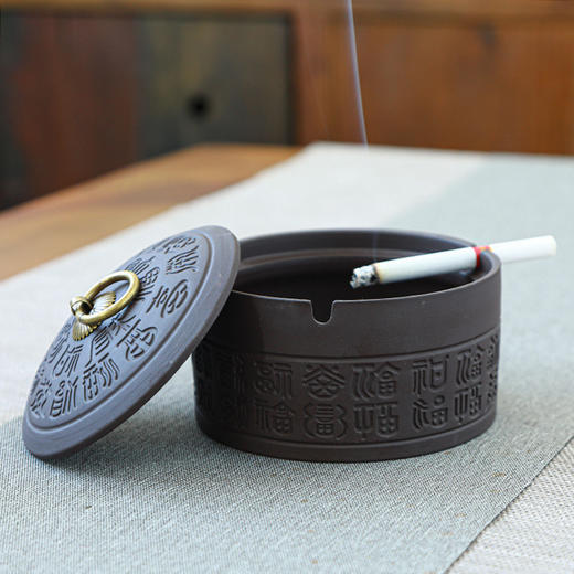 「两款可选」复古创意紫砂烟灰缸 带盖防飞灰大号居家日用办公室酒店客厅车载烟灰缸 商品图0