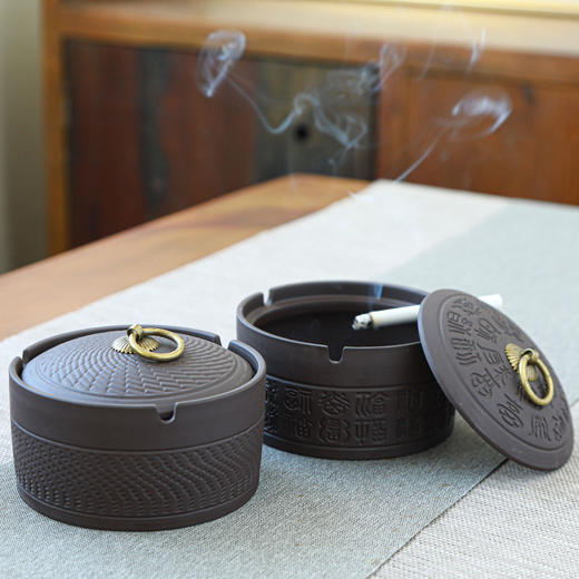 「两款可选」复古创意紫砂烟灰缸 带盖防飞灰大号居家日用办公室酒店客厅车载烟灰缸 商品图1