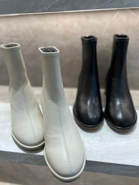 IUIU SECOND 圆头后拉链切尔西靴短靴U21DS45381