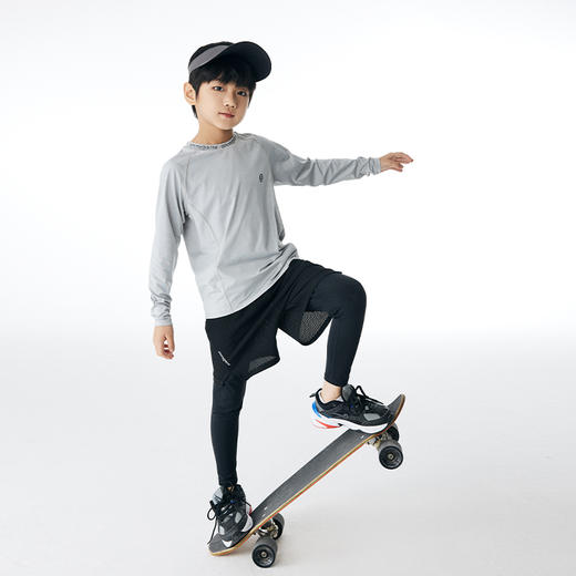 onmygame春装男童运动T恤儿童户外训练打底衫中童宽松长袖 商品图3