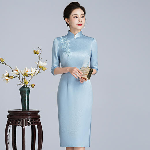 LHS-20270醋酸旗袍2024年新款气质年轻款少女改良连衣裙中国风刺绣裙春夏季 商品图2