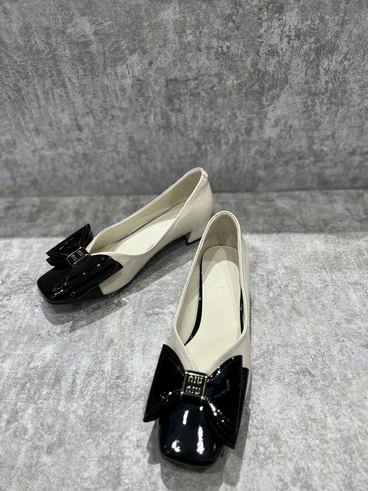 IUIU SECOND 新款拼色方头蝴蝶结浅口单鞋U23AE12691 商品图2