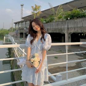 金蘑菇菇【夏至未至】立体感气质小花花v领连衣裙
