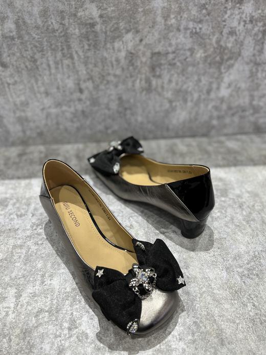 IUIU SECOND 新款娃娃头大蝴蝶结钻饰单鞋U23AE12621 商品图2