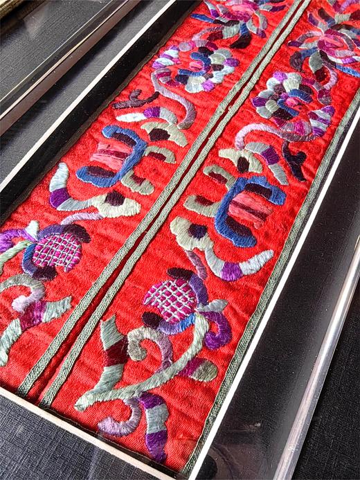 深山集市 榕江衣绣片画框25*9cm 商品图3