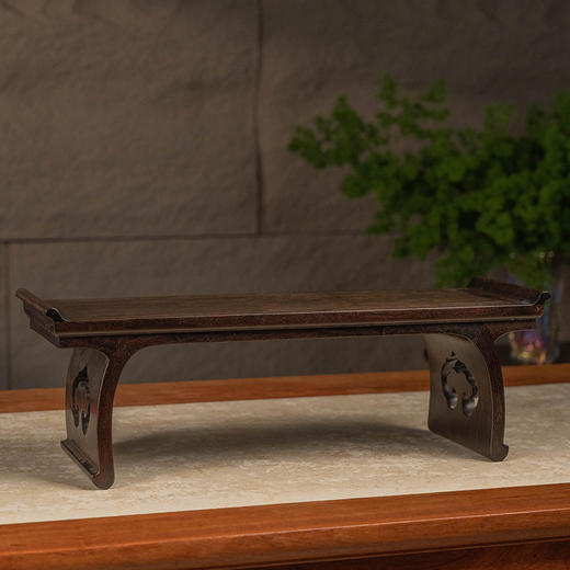 二十世纪 紫檀透雕如意云纹翘头案中案摆件 商品图4