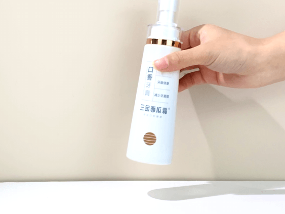 口腔「灭火器」！国家保密专利西瓜霜，除臭去黄，消火止痛，让你满口清香~