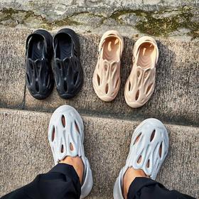 户外~沙滩洞洞鞋！踩屎感软底透气凉拖鞋