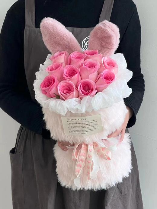 纯色玫瑰兔耳朵花束 商品图4