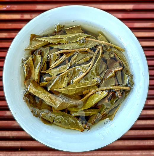 【库存不多】内部老茶友专供【冰岛老寨古树单株】2021年头春头采；总茶师宣哥联合冰岛老寨10号茶农:孔琪共同出品；200克/饼 【每个ID限购3份】 商品图5