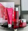 【品牌授权】雅诗兰黛红石榴礼盒三件套 洗面奶125ml+倍润水200ml+二合一晚霜50ml 旅行装 商品缩略图1