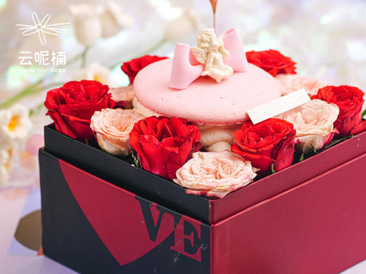 钟意你 （鲜花马卡龙礼盒） 商品图0