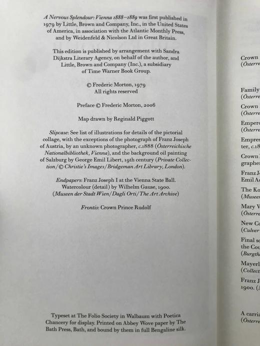 弗雷德里克·莫顿《紧张的华丽：维也纳1888-1889》 数十幅插图 精装16开带书匣 商品图3