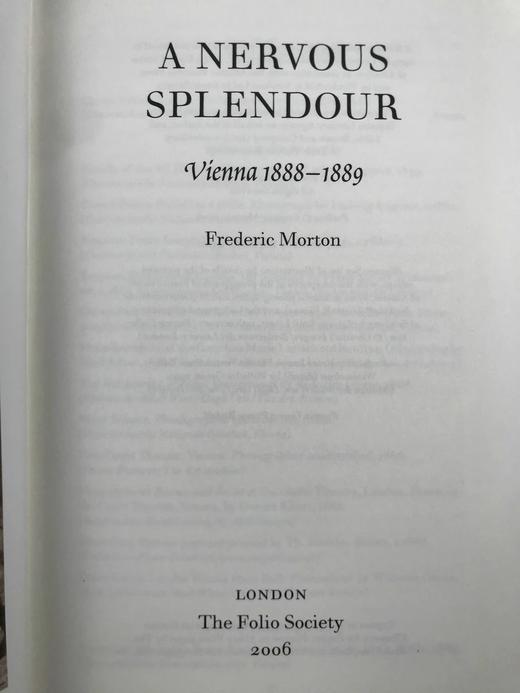 弗雷德里克·莫顿《紧张的华丽：维也纳1888-1889》 数十幅插图 精装16开带书匣 商品图2