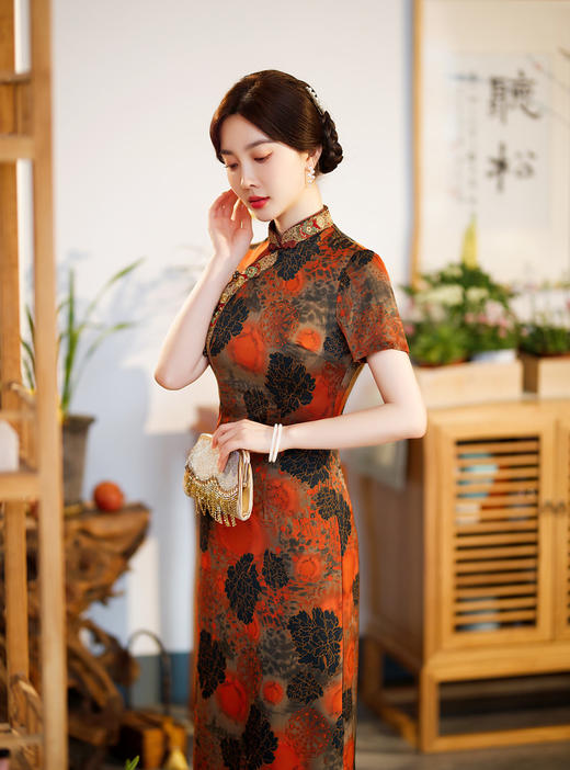 日常气质，春季改良A版刺绣旗袍中老年妈妈装旗袍ZA-018 商品图3