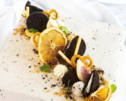 【甜久荟 咸奶油奥利奥芒果蛋糕】经过多次试验推出的一款本店特色蛋糕 芒果内陷 奥利奥咸奶油 果干和扭结饼干装饰 下午茶也是绝配 也适配商务活动 商品图1