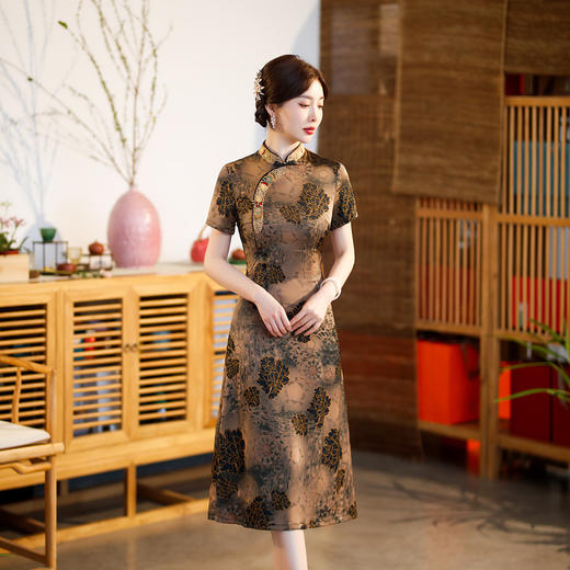 日常气质，春季改良A版刺绣旗袍中老年妈妈装旗袍ZA-018 商品图5