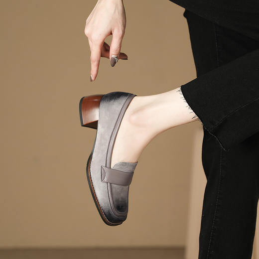 爆款百搭，平头粗跟真皮擦色单鞋BY-H209-1 商品图7