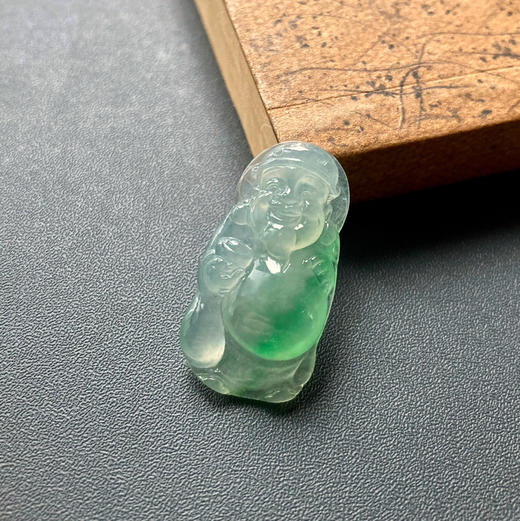 高冰种阳绿翡翠财神爷 商品图0