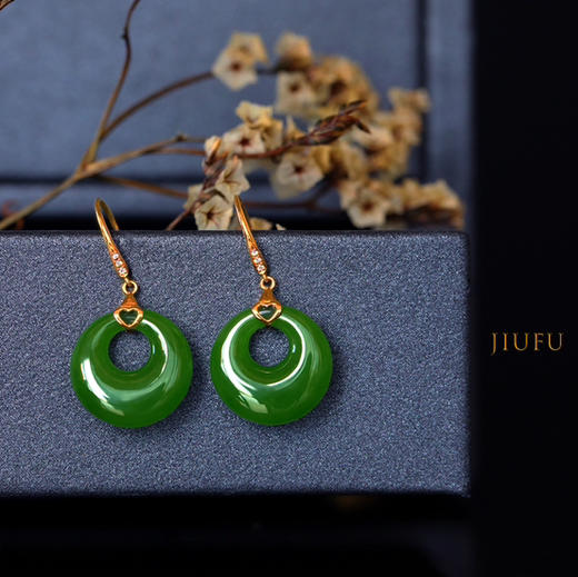 18K玫瑰金和田玉（碧玉）镶钻耳饰--心心相印 /高抵扣16*5mm/总长31.5mm/阳绿 商品图0