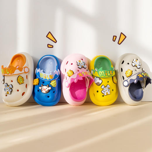 【小猪儿童防滑洞洞鞋】卡通宝宝凉鞋 趣味拖鞋享受脚的放松 高颜值呆萌可爱 宝宝们爱不释手 商品图2