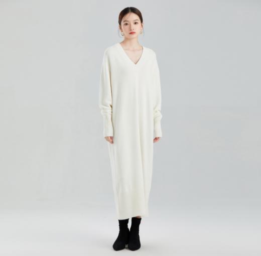 东黎 • 小山羊绒女士秋冬V领宽松气质打底连衣裙 21D12 商品图5