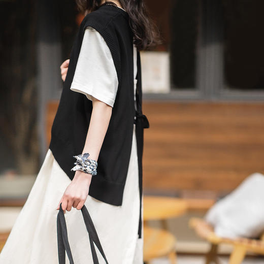 马登女装休闲v领系带叠穿针织马甲无袖慵懒背心坎肩上衣春新款 商品图0