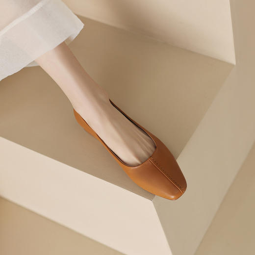 低跟米白色方头玛丽珍鞋，焦糖色平底鞋女软底浅口单鞋OFSM-6715 商品图1