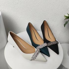 DC生活馆编制钻饰低跟尖头时尚女鞋