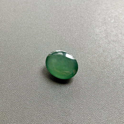 高冰种晴水绿翡翠大蛋面鸽子蛋 商品图6