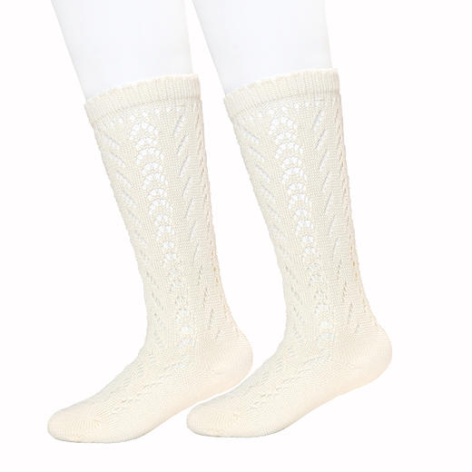 1-8岁 | 法国Q.cutians 女童洞洞袜镂空中长筒春夏款女孩公主袜（颜色随机） 商品图3