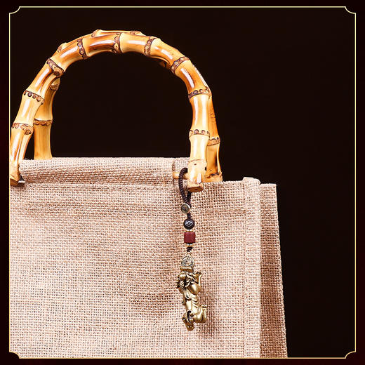 黄铜大号吞钱复古貔貅挂饰 商品图4