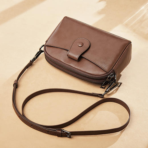 Safiya/索菲娅 2023新款高级感复古手机包单肩包包女式斜挎包女包SF9135016Y 商品图4