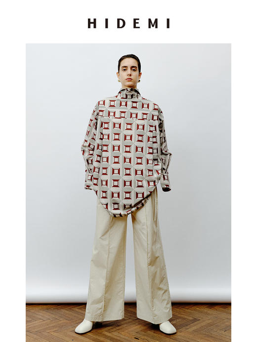 HIDEMI “我们做印花”经典几何设计感廓形印花缎面衬衫 米绿/黄蓝 商品图6