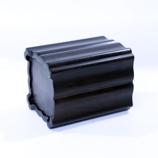 方形葵口°紫光檀素笔筒 商品图3