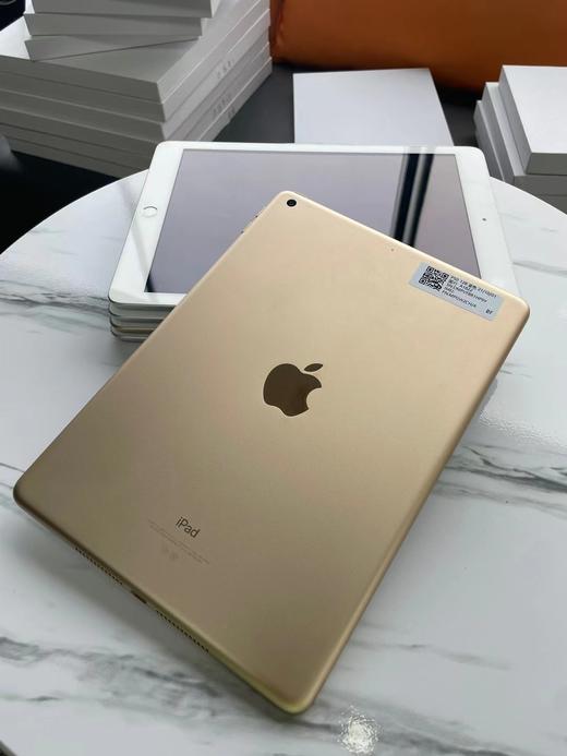 【编号PD7197】网课必备！现货秒发！热销款！性价比最高的苹果iPad 2017，9.8新！苹果官方二手机，原机保障，无忧质保90天，使用放心！ 9.7寸 128G WiFi版 1799元 商品图0