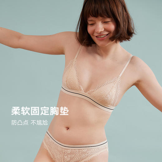 弗利少女蕾丝三角杯内衣法式文胸套装固定胸垫薄款小胸无钢圈春季新品 商品图3