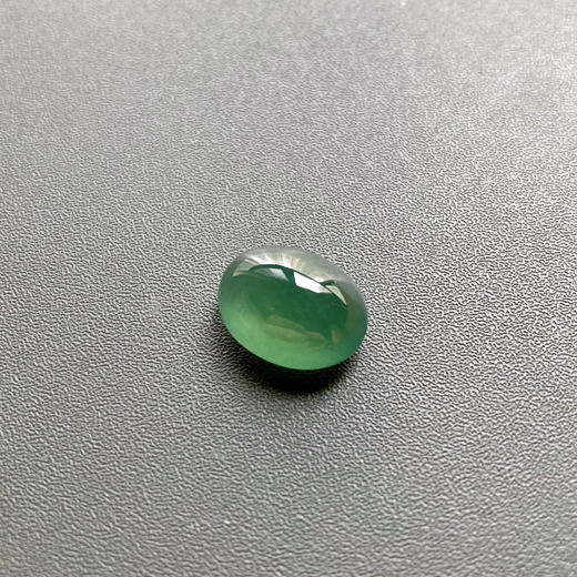 高冰种晴水绿翡翠大蛋面鸽子蛋 商品图4